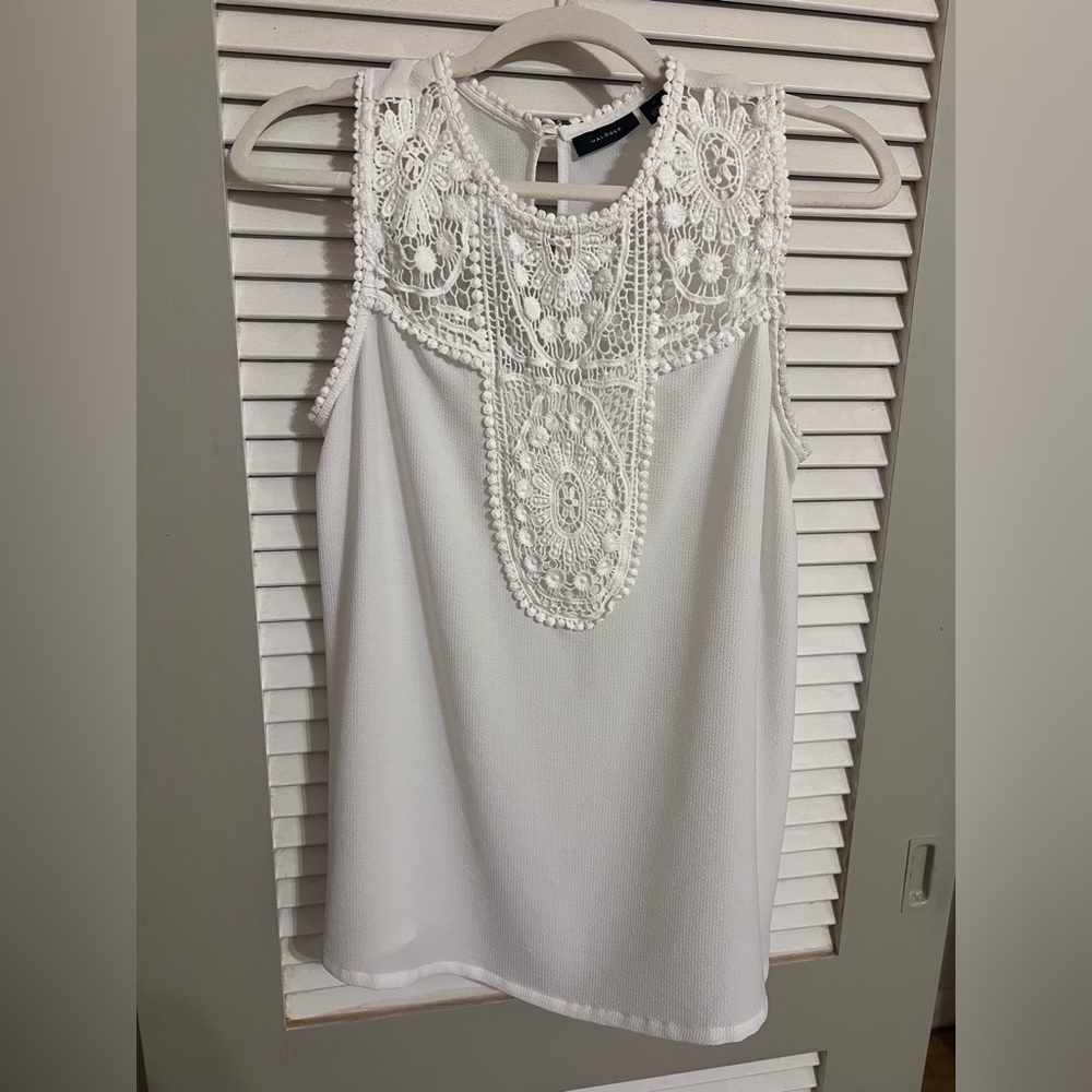 Halogen White lace top tunic style shirt- size medium